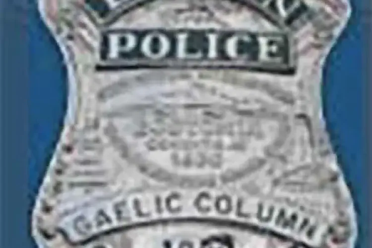 boston police gaelic column of pipes and drums