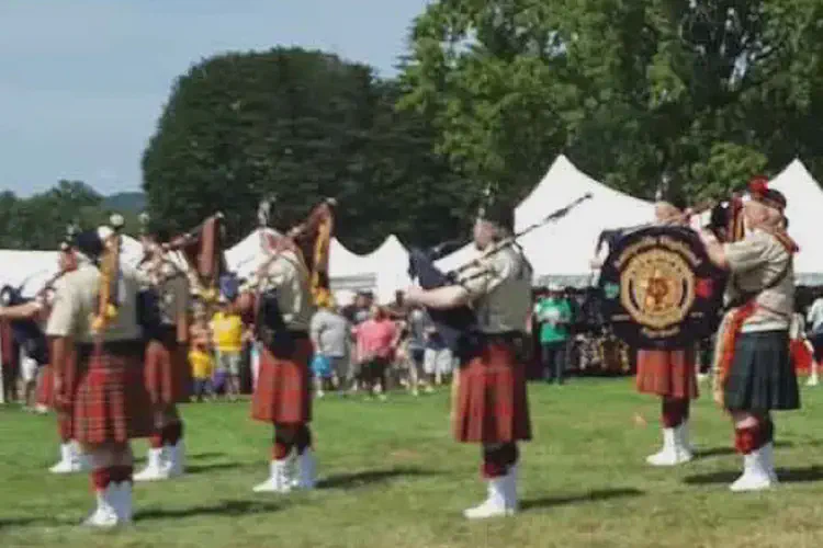 Amityville Highland Pipe Band
