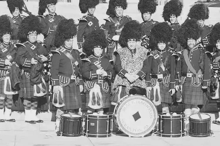 Black Diamonds Pipe Band