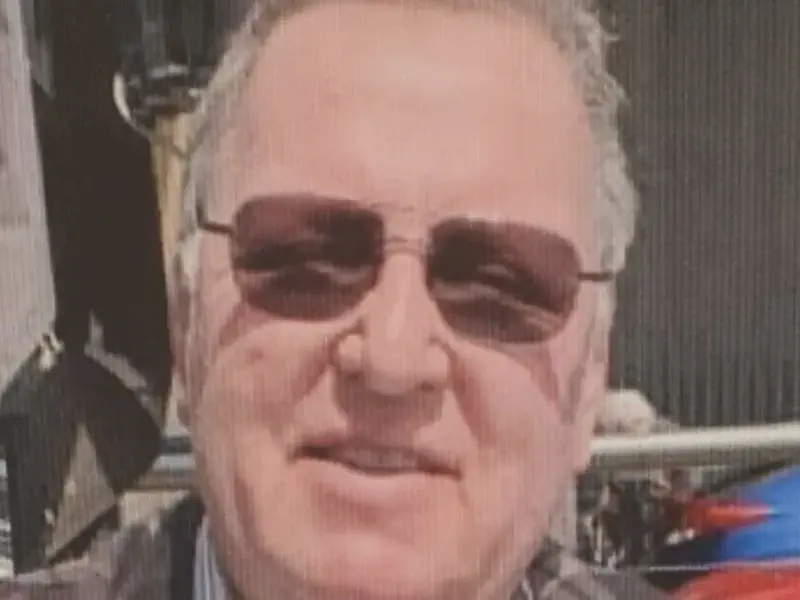 Romford Artist Robert Bryan Dies Aged 72 8911726