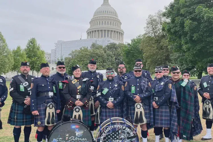 Sherman Police Regional Pipe Band pays tribute to fallen officers in D.C. ceremony - KXII