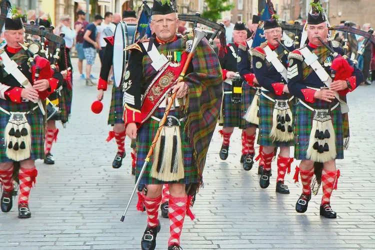 Pitlochry Drummer Given Pipe Band send-off