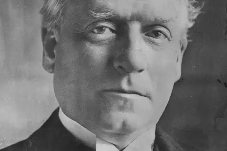Prime Minister Asquith offers a compromise on Home Rule electors in the North
