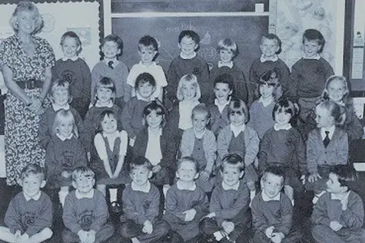 Sixteen primary school children and their teacher murdered in Dunblane