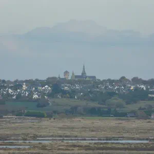 Second treaty of Guerande between Yann IV of Brittany & Charles VI of France recognizes Breton Independence