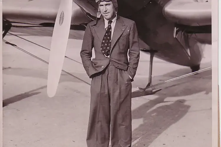 Aviator Jim Mollinson who married Amy Johnson, was born in Glasgow.