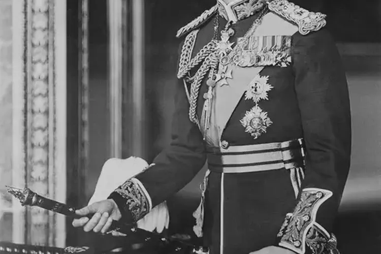 King George VI dies and Queen Elizabeth II becomes monarch