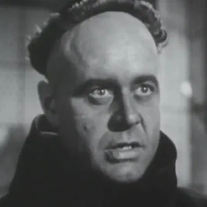 Birth in Dublin of actor Niall MacGinnis