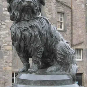 Statue to Greyfriars Bobby