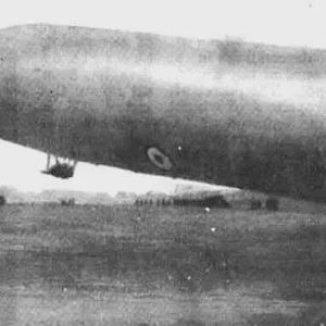 Airship R3 Lands in Long Island