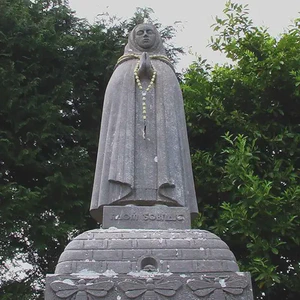 Seumas Murphy, born